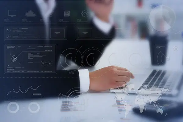 携程网旅游拍照情侣室内